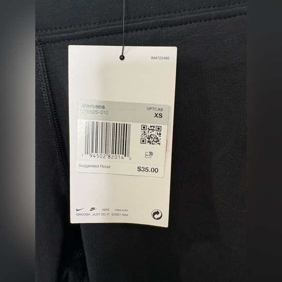 Nike Tight fit mid rise short length black biker shorts size xs - Picture 4 of 7